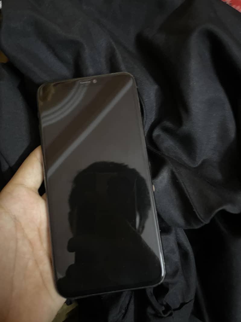 Apple iPhone 11 Pro Max 1