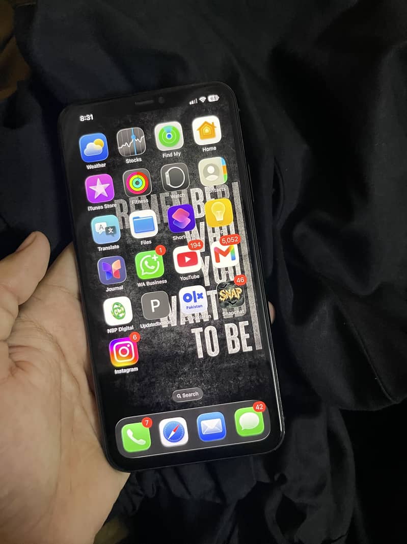 Apple iPhone 11 Pro Max 2