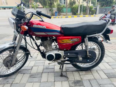 United 125