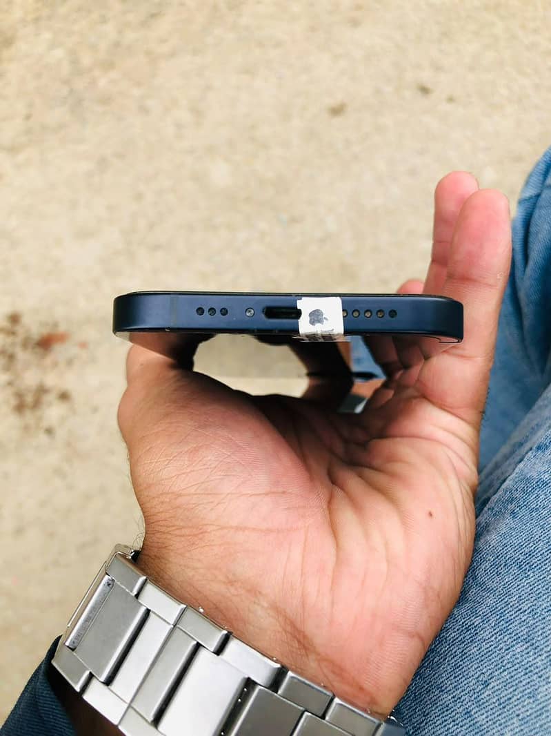 Apple iPhone 12 2
