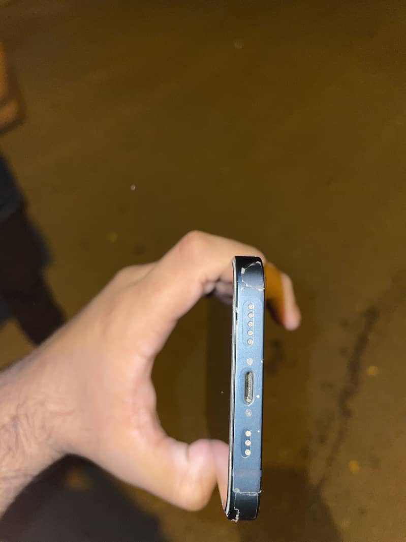 Apple iPhone 13 jv 3