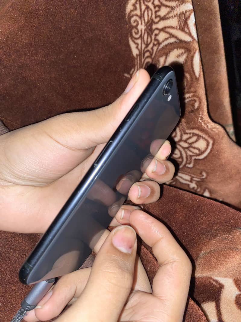 Apple iPhone SE 4