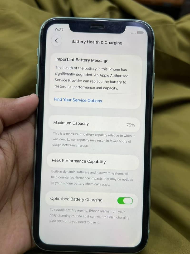Apple iPhone 11 4