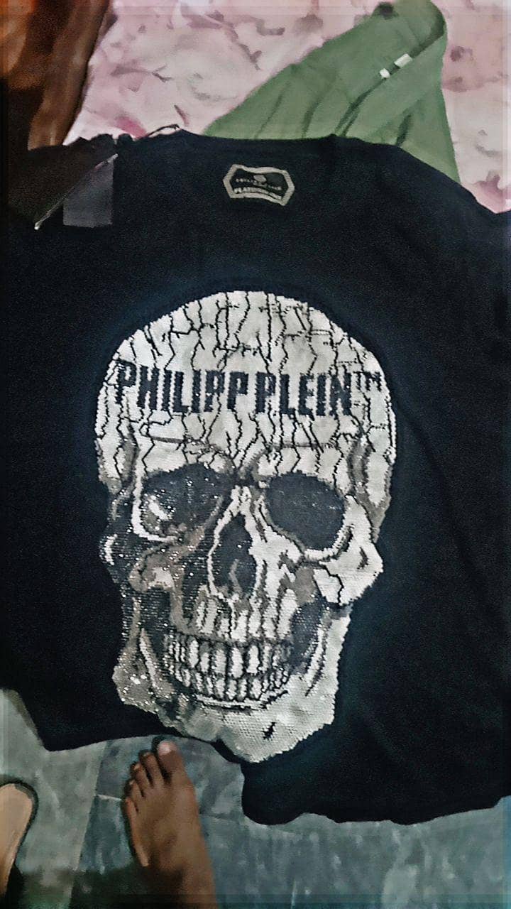 T - shirts 0