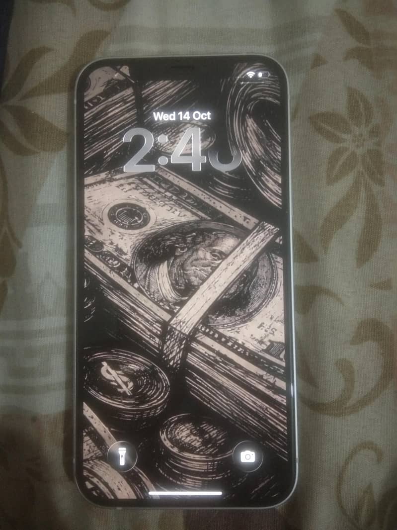 Apple iPhone 12 0