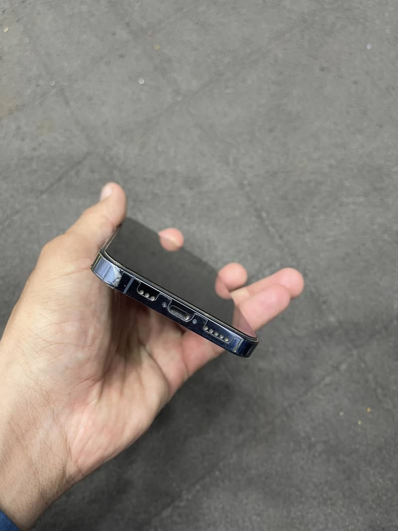 Apple iPhone 13 Pro 1