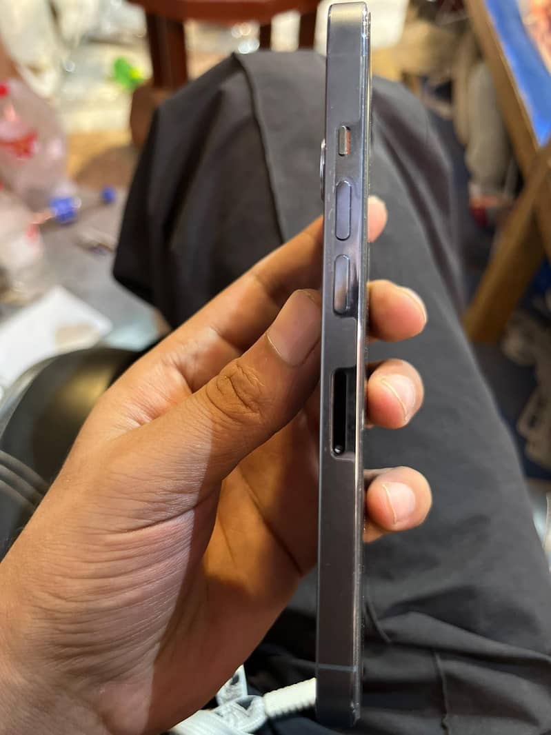 Apple iPhone 13 Pro 1