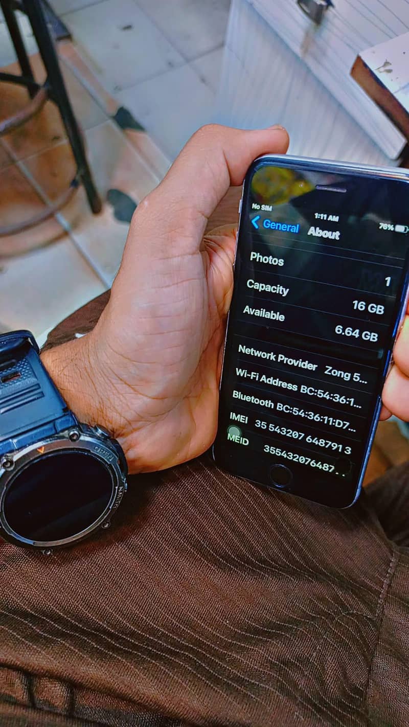 Apple iPhone 6S 1