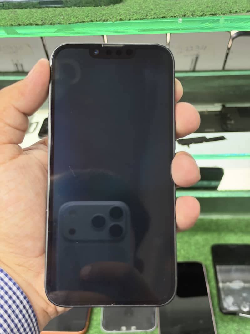 iPhone 16e (Non PTA) 5