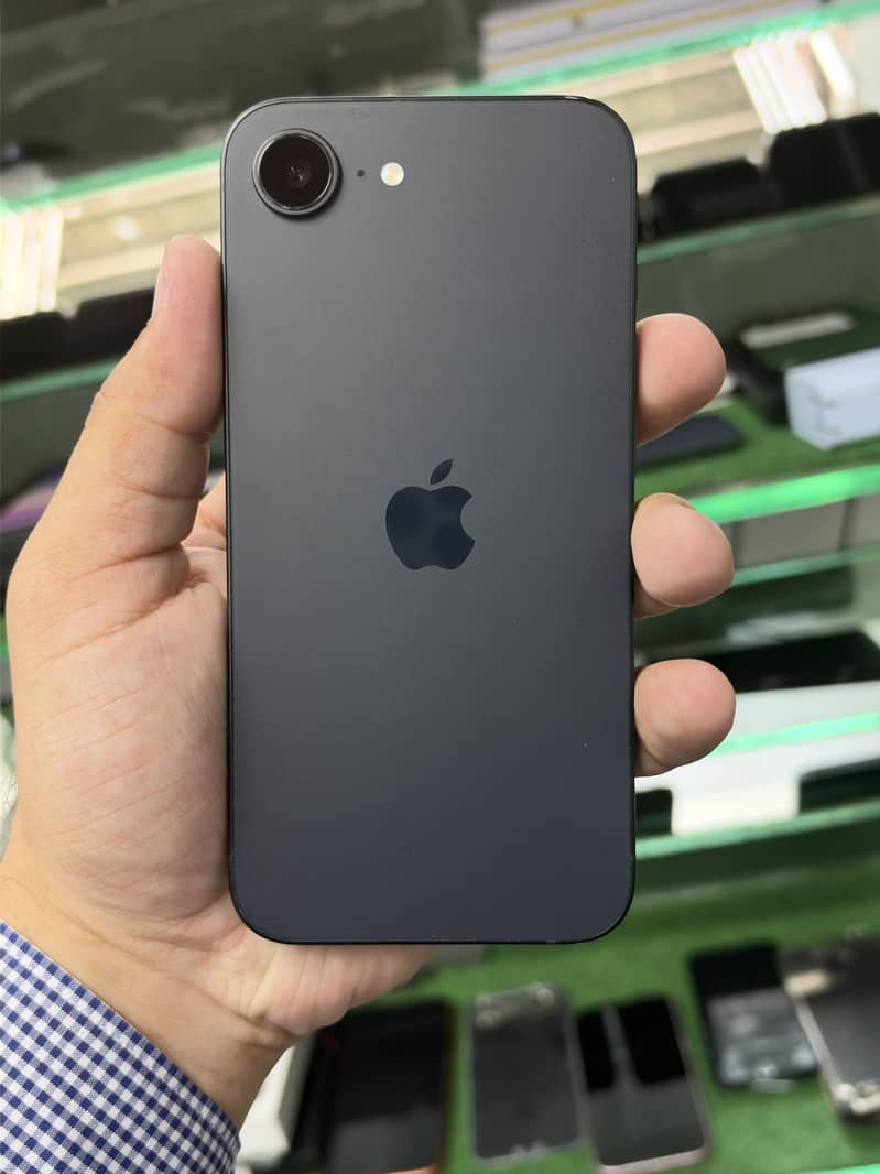 iPhone 16e (Non PTA) 0