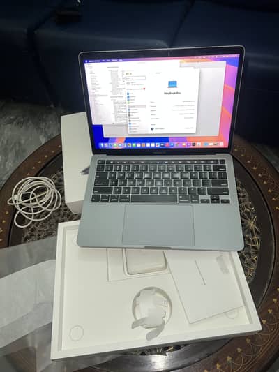 Apple macbook pro 2020 core i5 full box 10/10