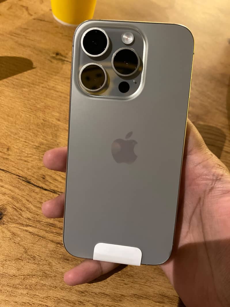 Apple iPhone 15 Pro 0