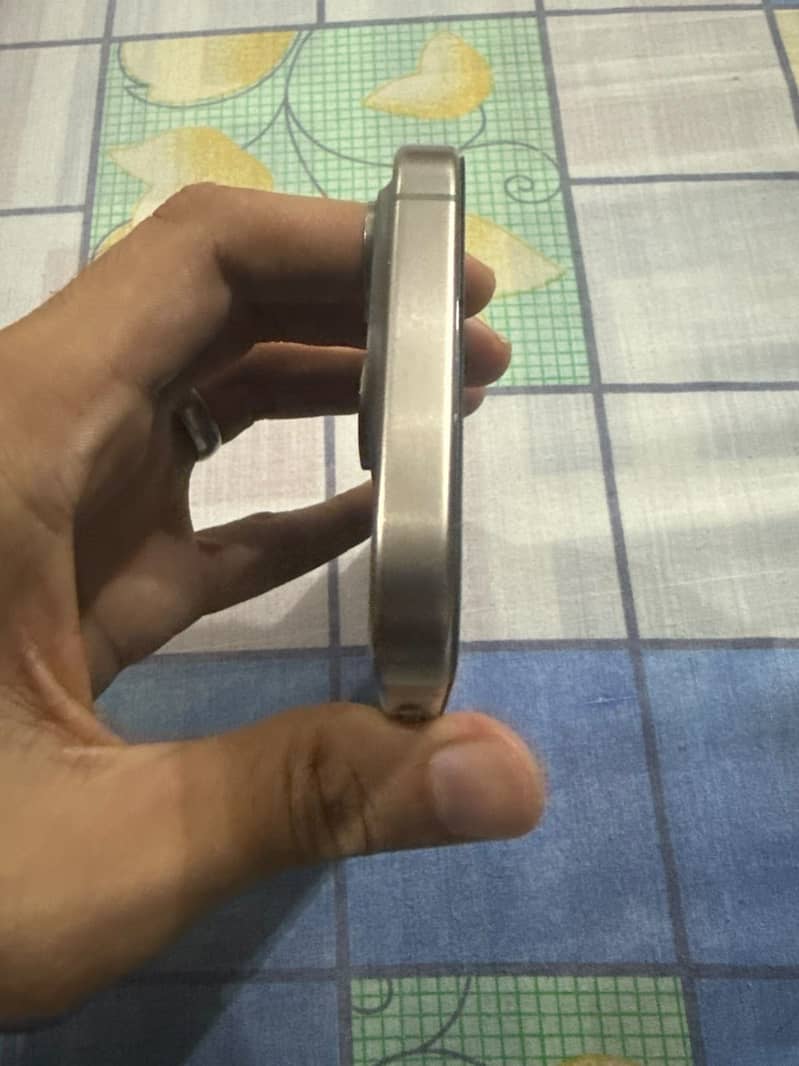 Iphone 15 pro 2