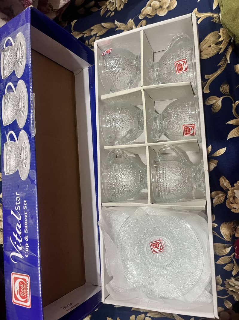 Cup & saucer set 0