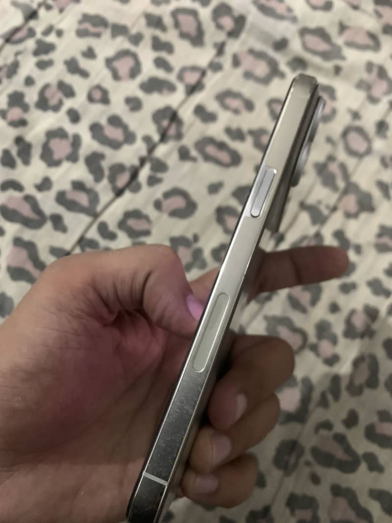 Apple iPhone 14 Pro Max 5
