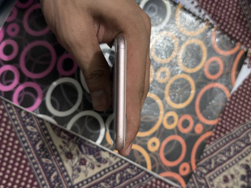 Apple iPhone 7 Plus 1