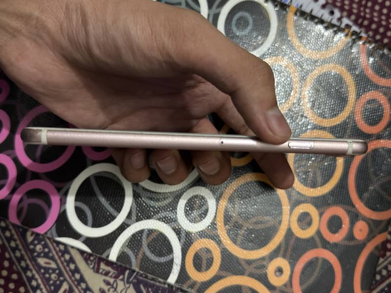 Apple iPhone 7 Plus 3