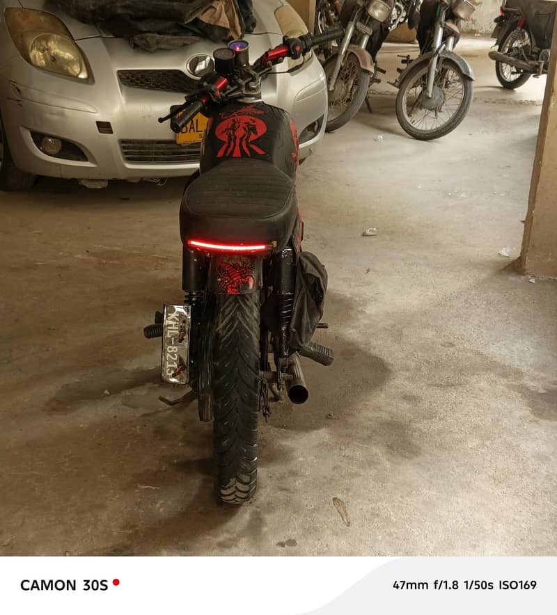 unique 125 2014 model 10