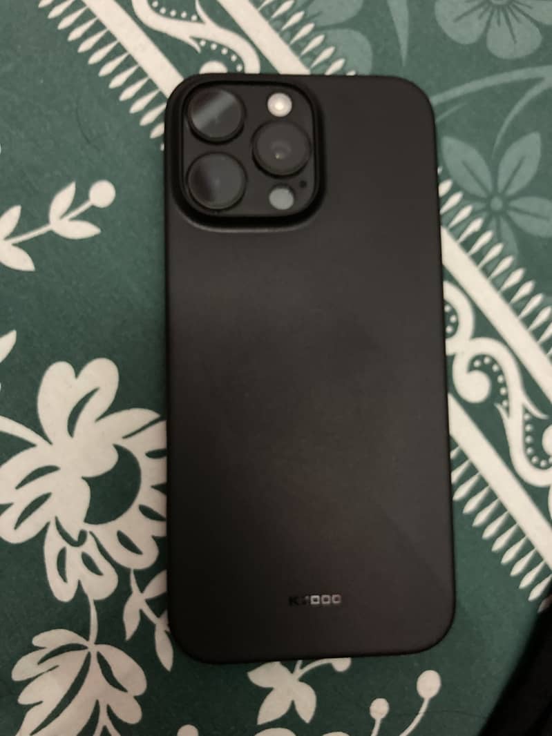 Apple iPhone 16 Pro Max 1