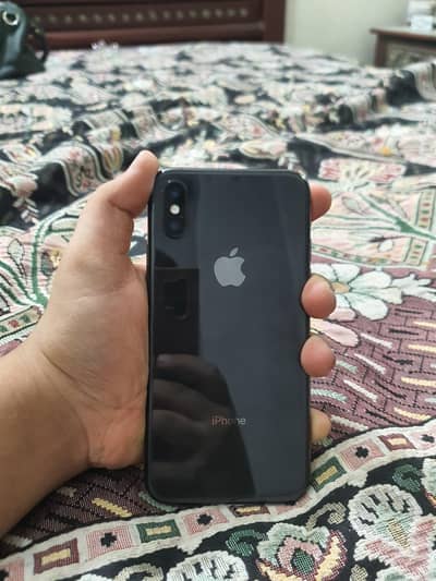 iPhone XS jv LLA 64gb Battery health 75 10/9.5