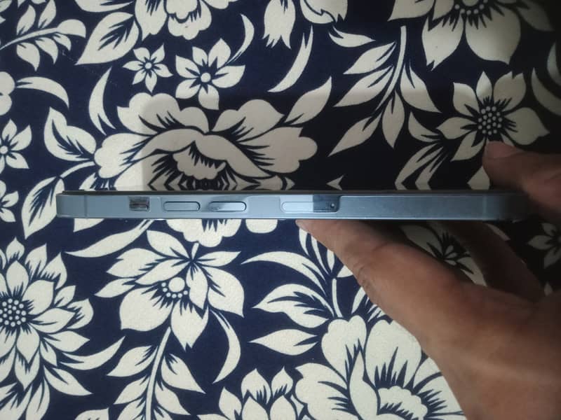 iPhone 13 Pro 1