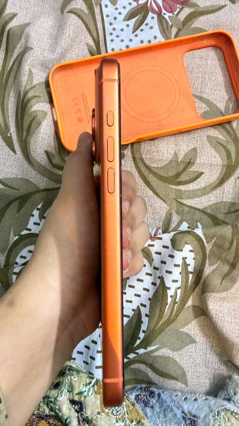 Apple iPhone 17 Pro Max 5