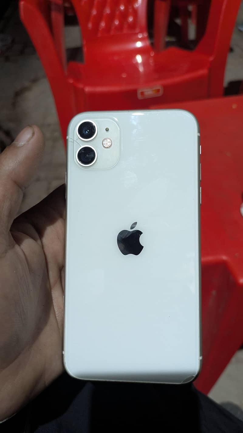 Apple iPhone 11 0
