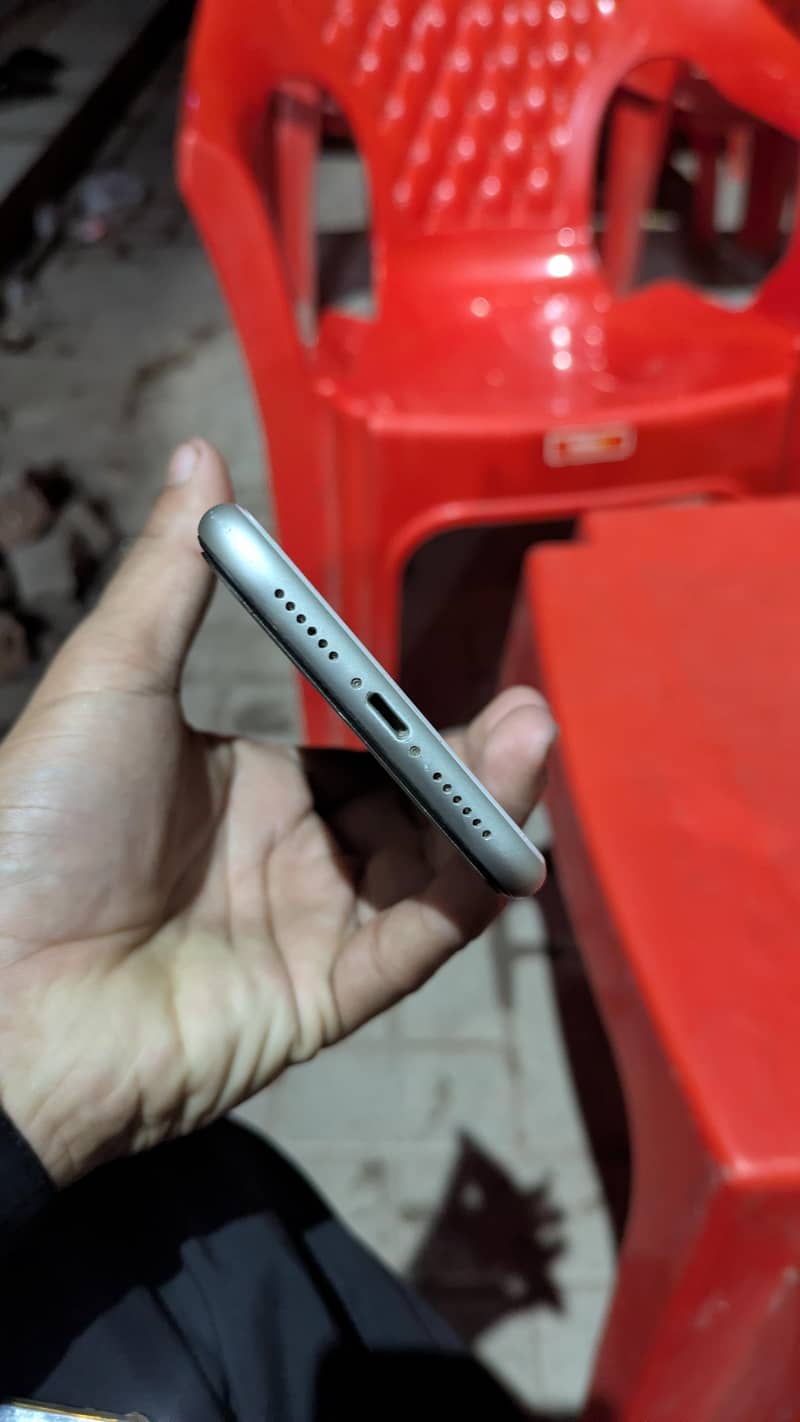 Apple iPhone 11 2