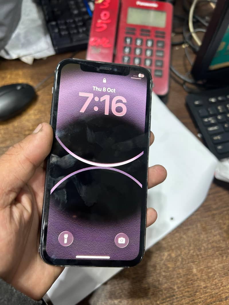 Apple iPhone 11 Pro 1