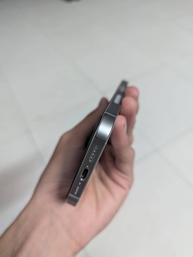 iPhone 15 Pro Jv 1