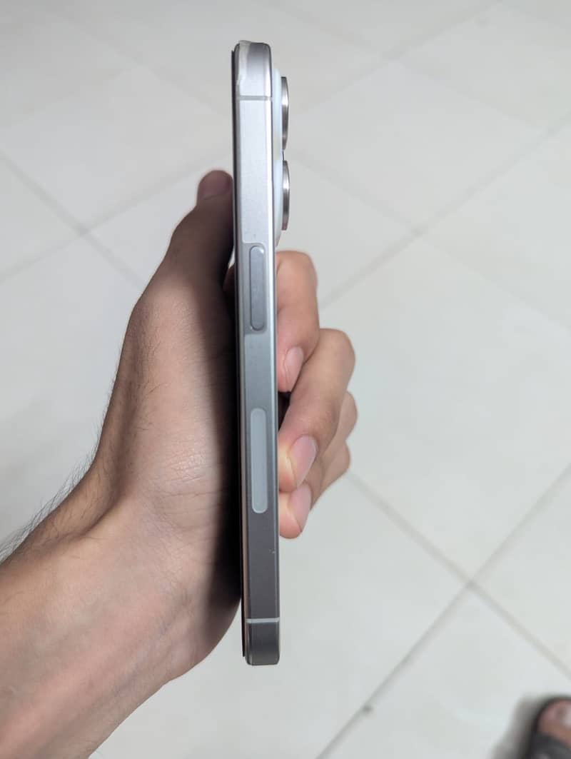 iPhone 15 Pro Jv 2