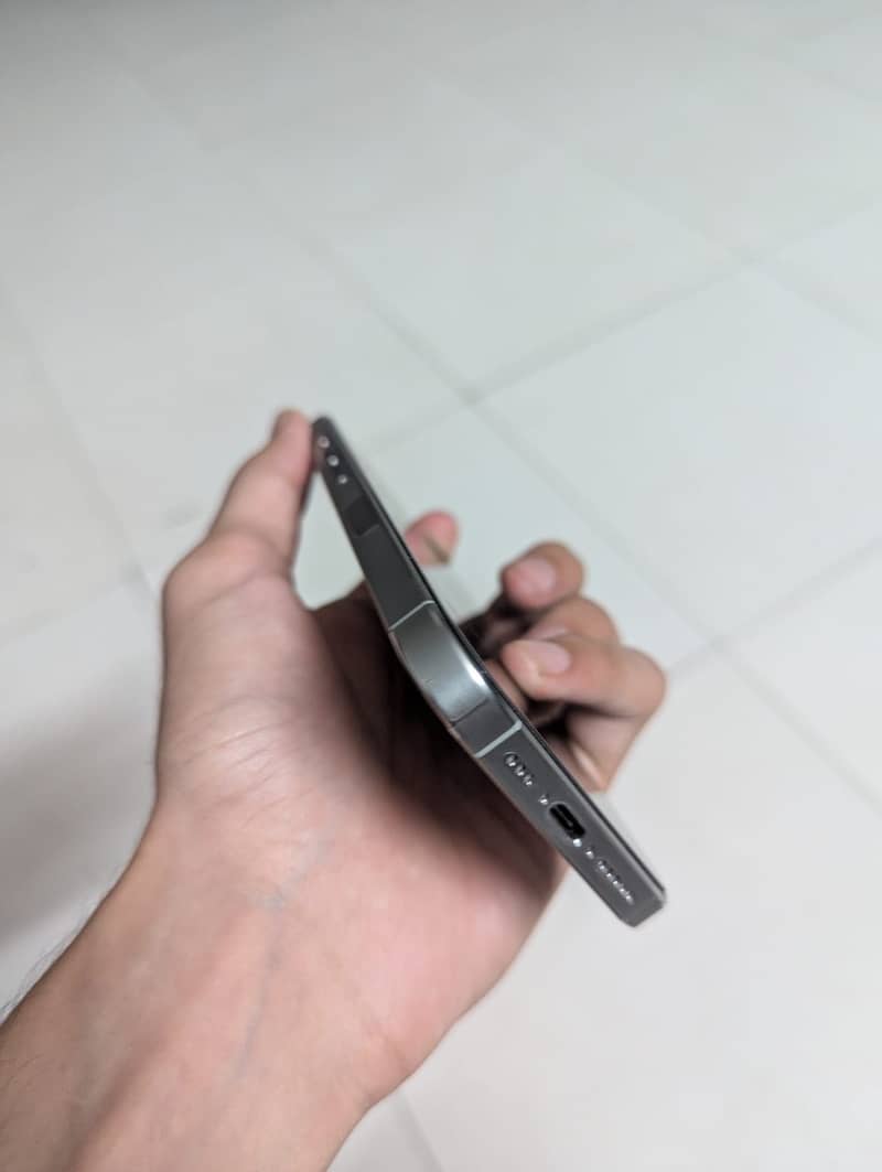iPhone 15 Pro Jv 6