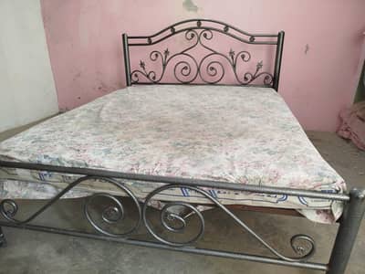 iron bed