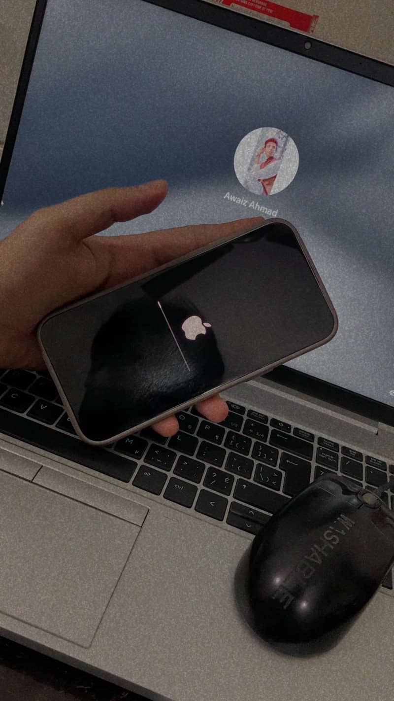 Apple iPhone 15 Pro Max 0