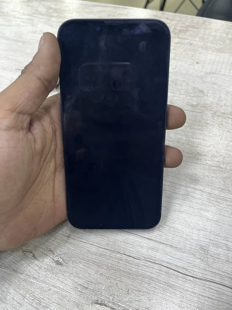 Apple iPhone 13 7