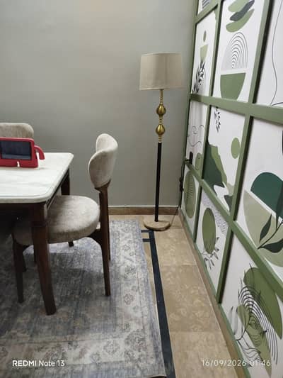 dinning table with 4 chairs