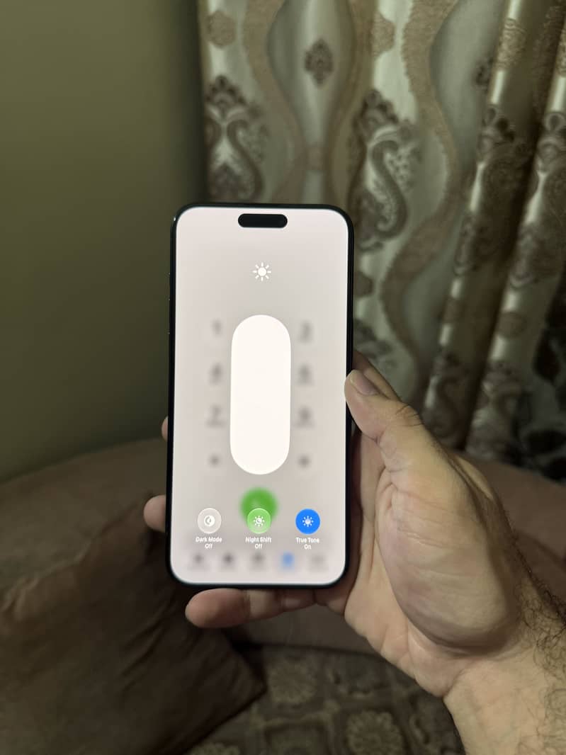 Apple iPhone 15 Pro Max 5