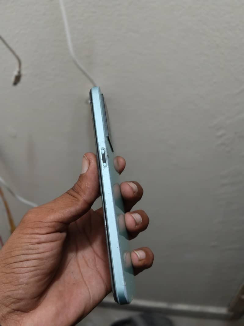 OPPO A57 4