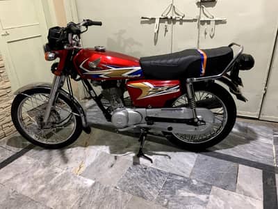 Honda CG 125 2019 model  Lahore number 0/3/3/5/5/3/8/1/9/4/3