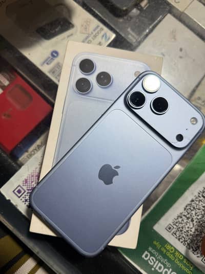 iPhone 18 Pro Max 256gb Jv Glacier with box 4 cycle count