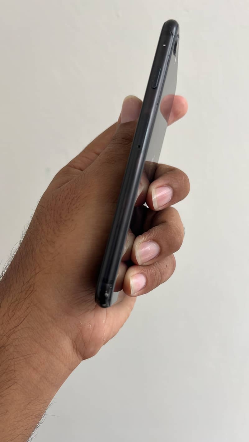 Apple iPhone SE 3