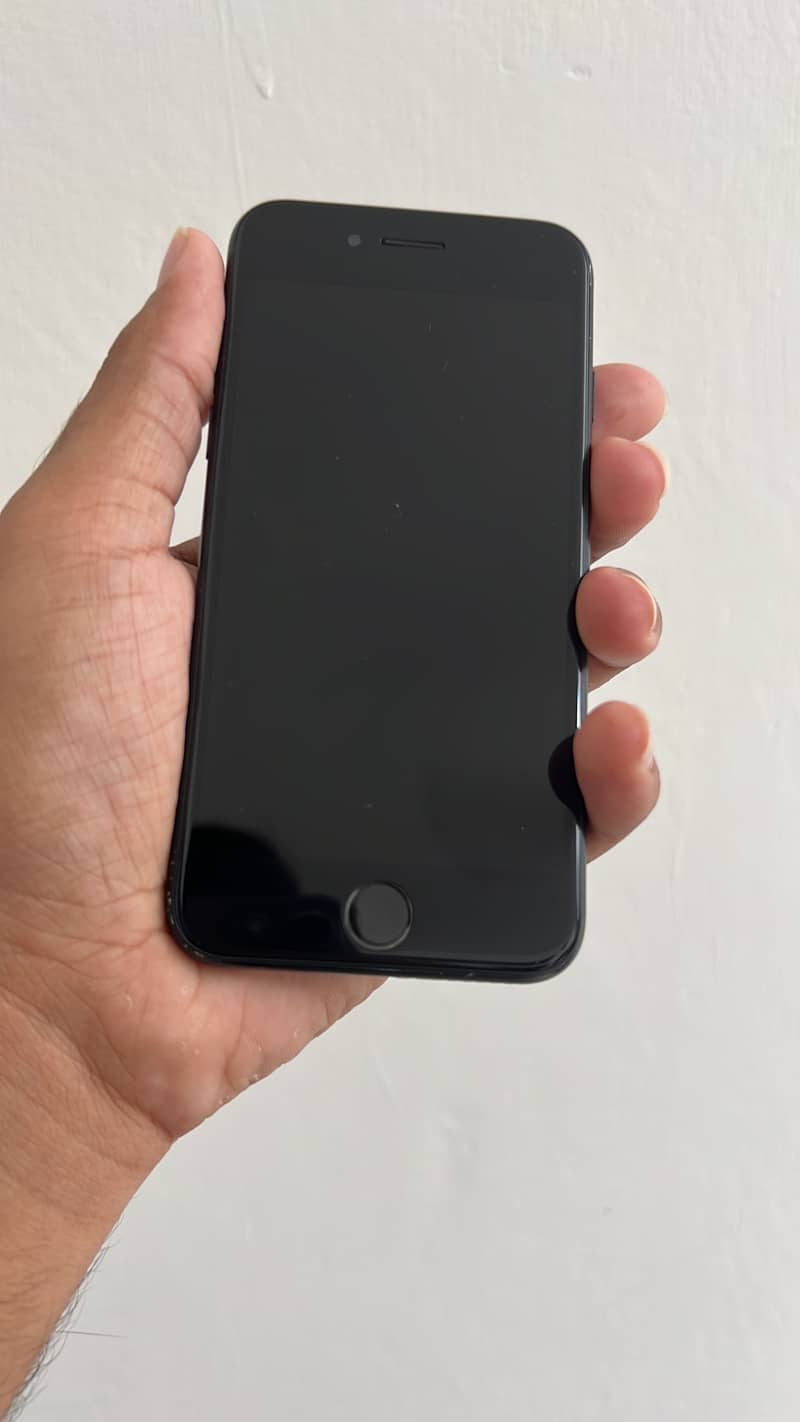 Apple iPhone SE 6