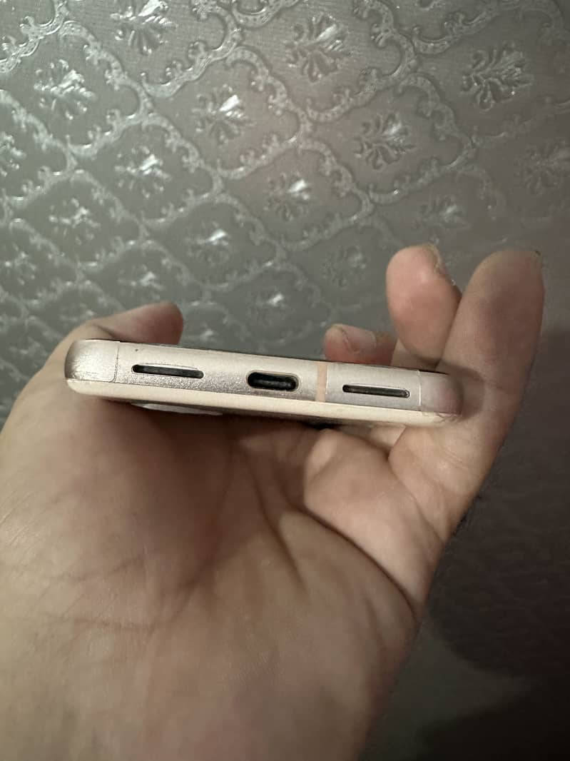 Google Pixel 8 3