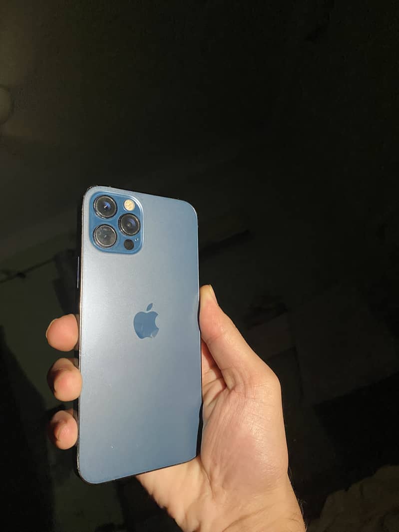 Apple iPhone 12 Pro 4