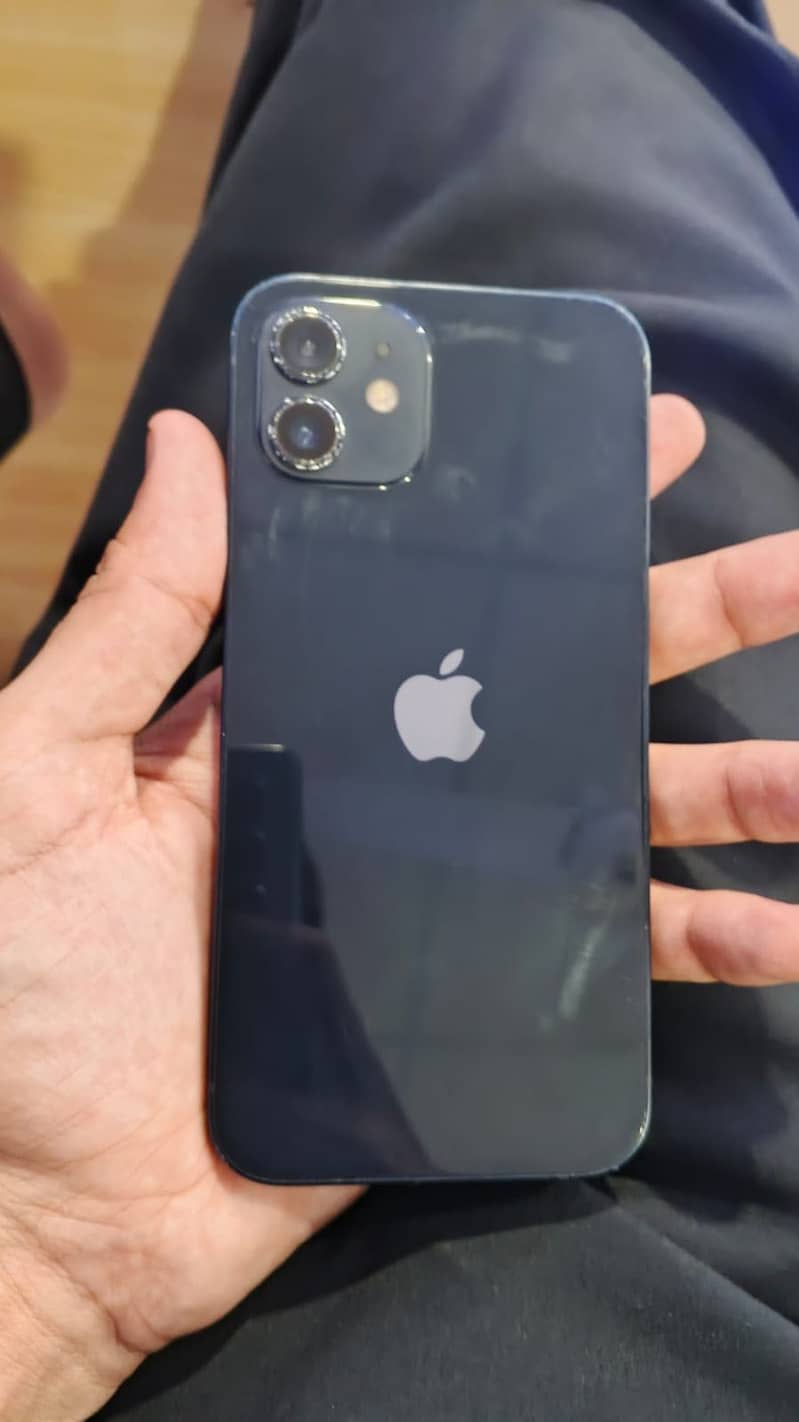 Apple iPhone 12 2