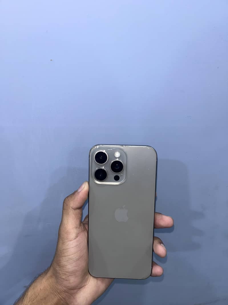 Apple iPhone 15 Pro Max 10