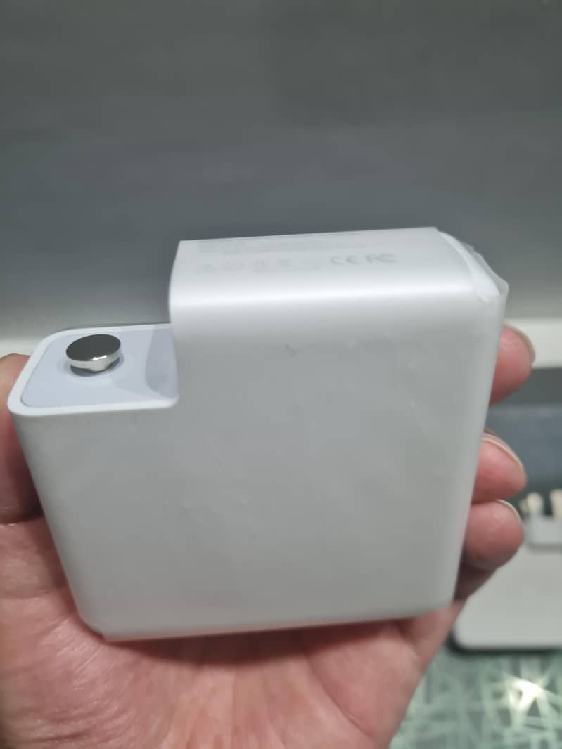 macbook adapter 1