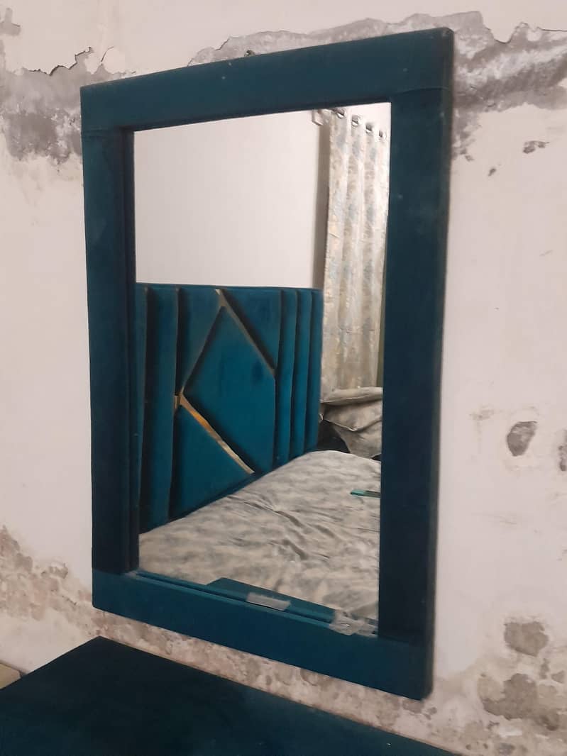 Bed set side table and dressing 2