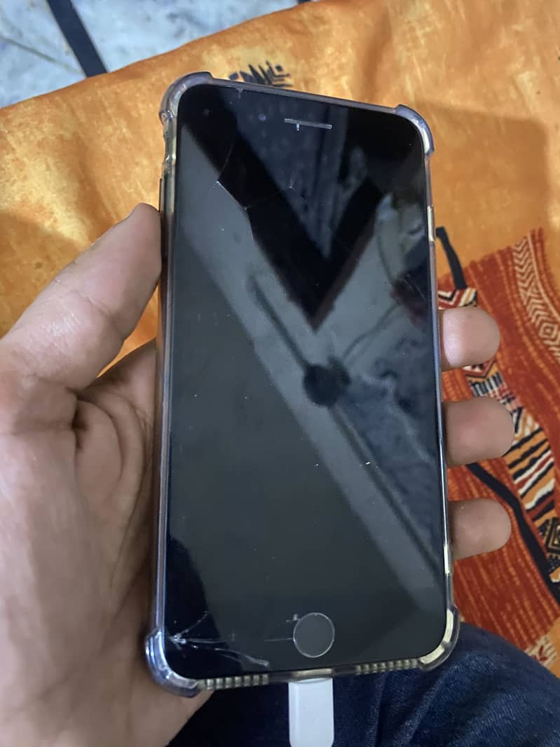 Apple iPhone 7 Plus 0