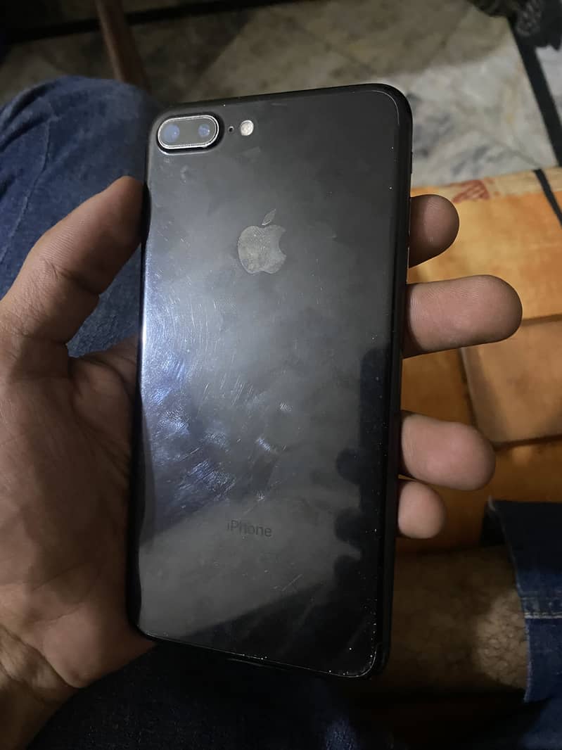 Apple iPhone 7 Plus 1